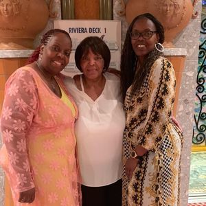 Meet your Posher, Marie